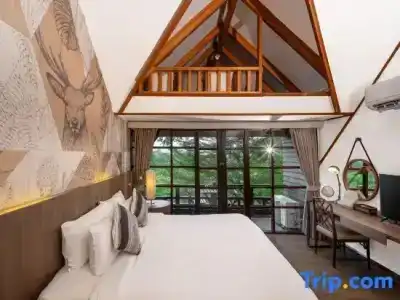 Issara Boutique Winery - 120