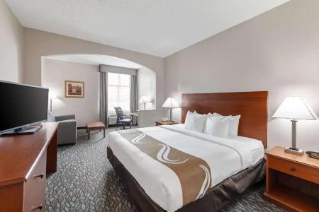 Quality Suites - 22