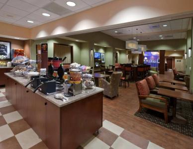 Hampton Inn & Suites/University Area - 31