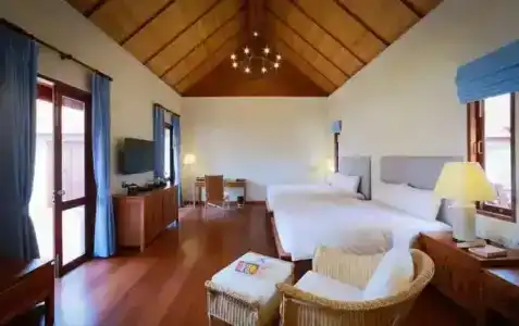 Le Menara Khao Lak beachfront Villa & Resort - 5