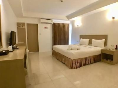 Trat Center - 28