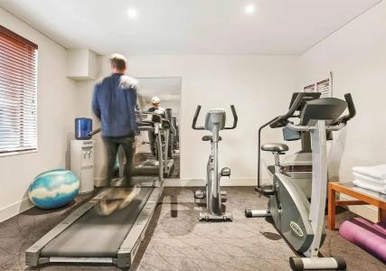 ibis World Square - 14