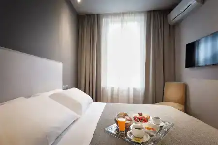 Hnn Luxury Suites - 3