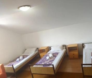 Hostel Vera - Airport Podgorica - 19