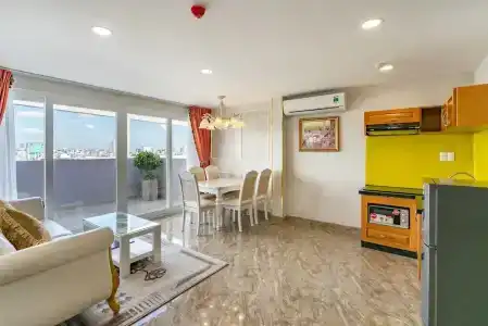 Emerald Central - 90