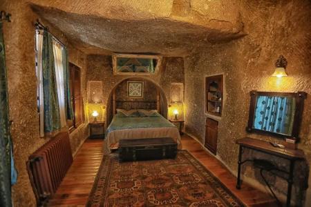 Traveller's Cave - 120