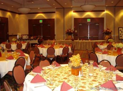 Hilton Garden Inn - 25