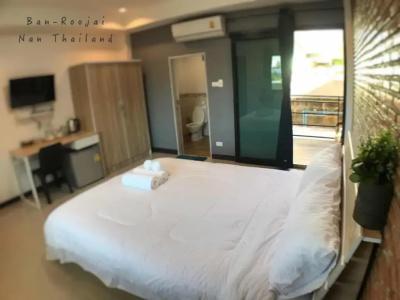 Ban Roojai - 11