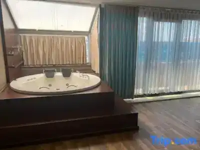 A Palace Suites - 50