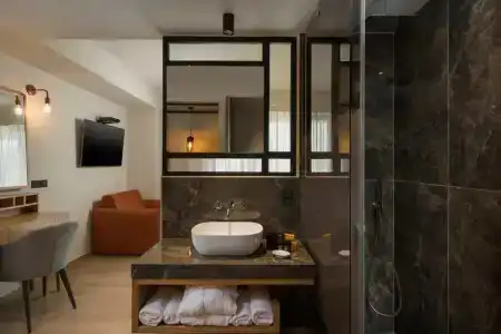 Hyperion City with Heated Pool - 80