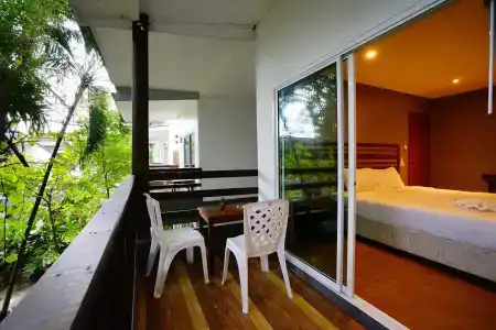 Apple Beachfront Resort - 5