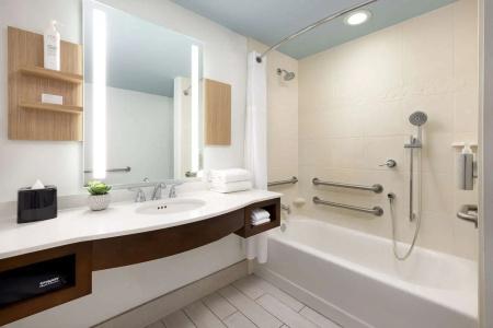 Hilton Garden Inn / The Keys Collection - 41