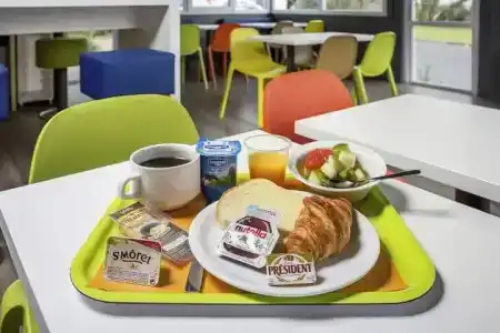 ibis Budget Caen Memorial - 27