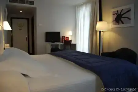 Mercure Jardines de Albia - 6