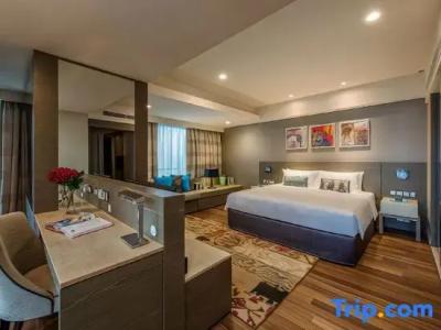 Ascott Sentral - 73
