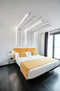 Lux Santiago - 42