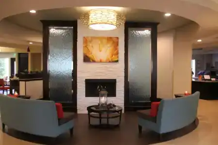 Club Nashville Inn & Suites - 13