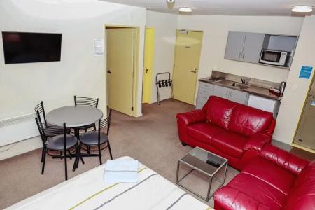 Bealey Avenue - 44