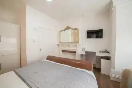 Lonsdale Guest House - 26