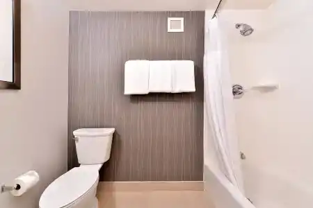 Courtyard by Marriott Dallas Northwest - 8