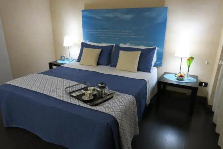 Mare Nostrum Petit Hôtel - 28