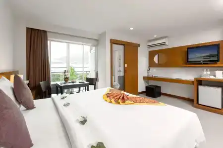 Patong Bay Residence - 10