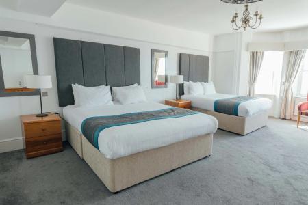 Queens & Spa - 19