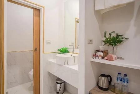 Isara Boutique And Cafe - 71