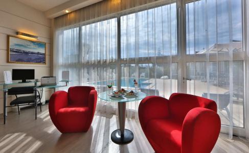 Best Western Plus Farnese - 7