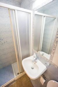 Funny Palace Hostel - 29