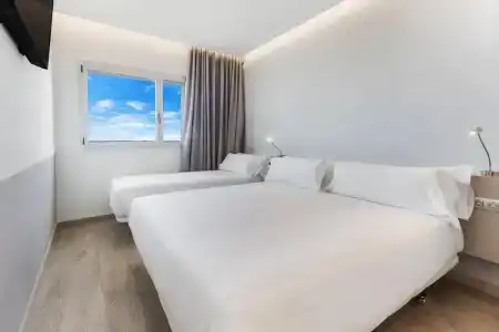 B&B Barcelona Viladecans - 27