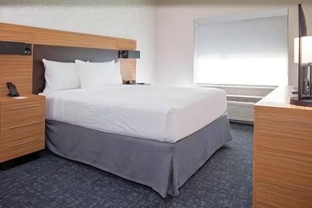 TownePlace Suites by Marriott Orlando Airport - 48