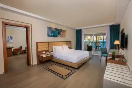 Grand Rotana Resort & Spa - 3