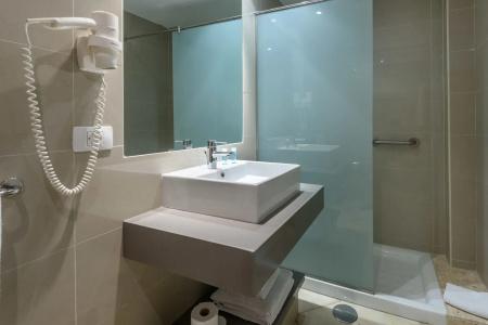 Pearly Grey Ocean Club & Suites - 9