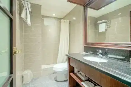 Woodbine & Suites - 12
