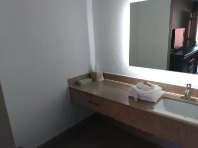 Gateway Inn - 7