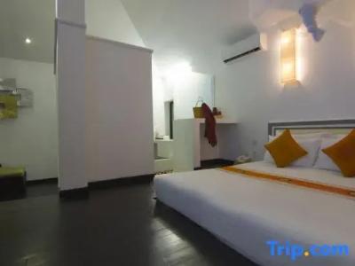 Apsara Greenland Boutique - 91