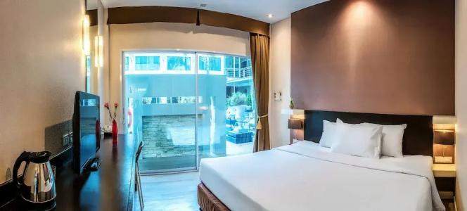 Qiu Sukhumvit - 90