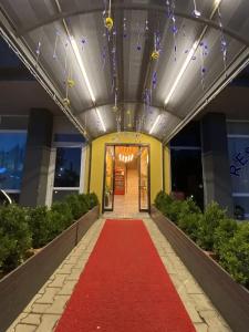 Roy Otel Akçay - 31