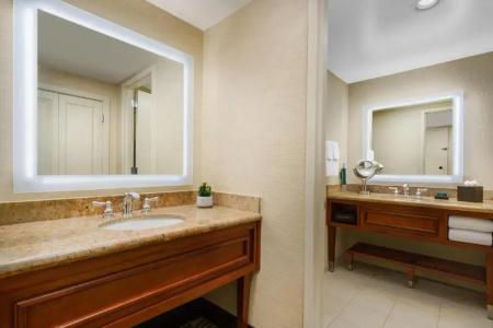Hilton Phoenix Airport - 66