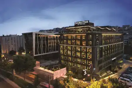 DoubleTree by Hilton Istanbul - Piyalepasa - 0