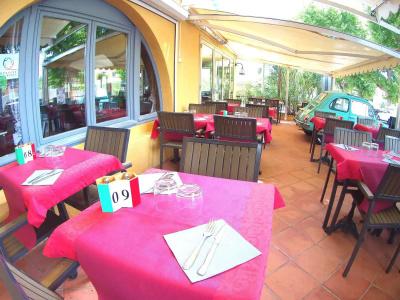 Atoll restaurant - 20