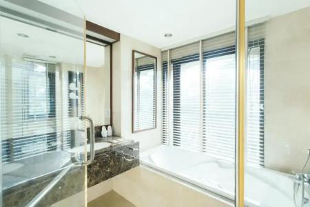 Thomson Residence - 203
