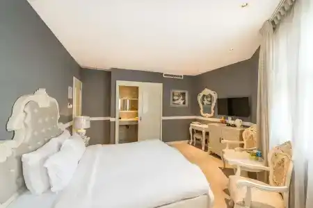 a&Em 280 Le Thanh Ton & Spa - 3