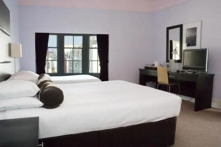 Queens & Spa - 71