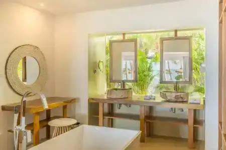 Seasense Boutique & Spa - 111