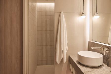 Rydges - 8