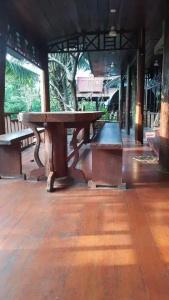 Ruean Mai Chai Khlong - 50