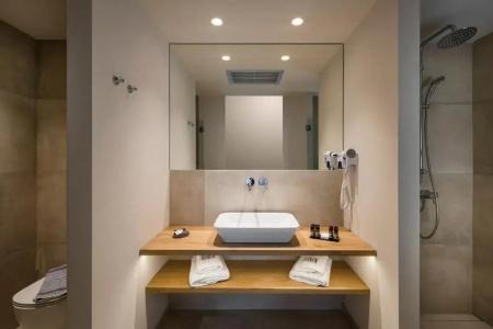 Trianon Luxury  & Suites - 185