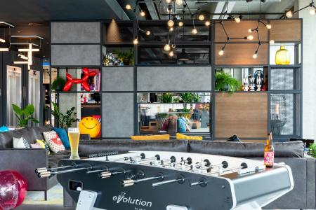 Moxy Utrecht - 22